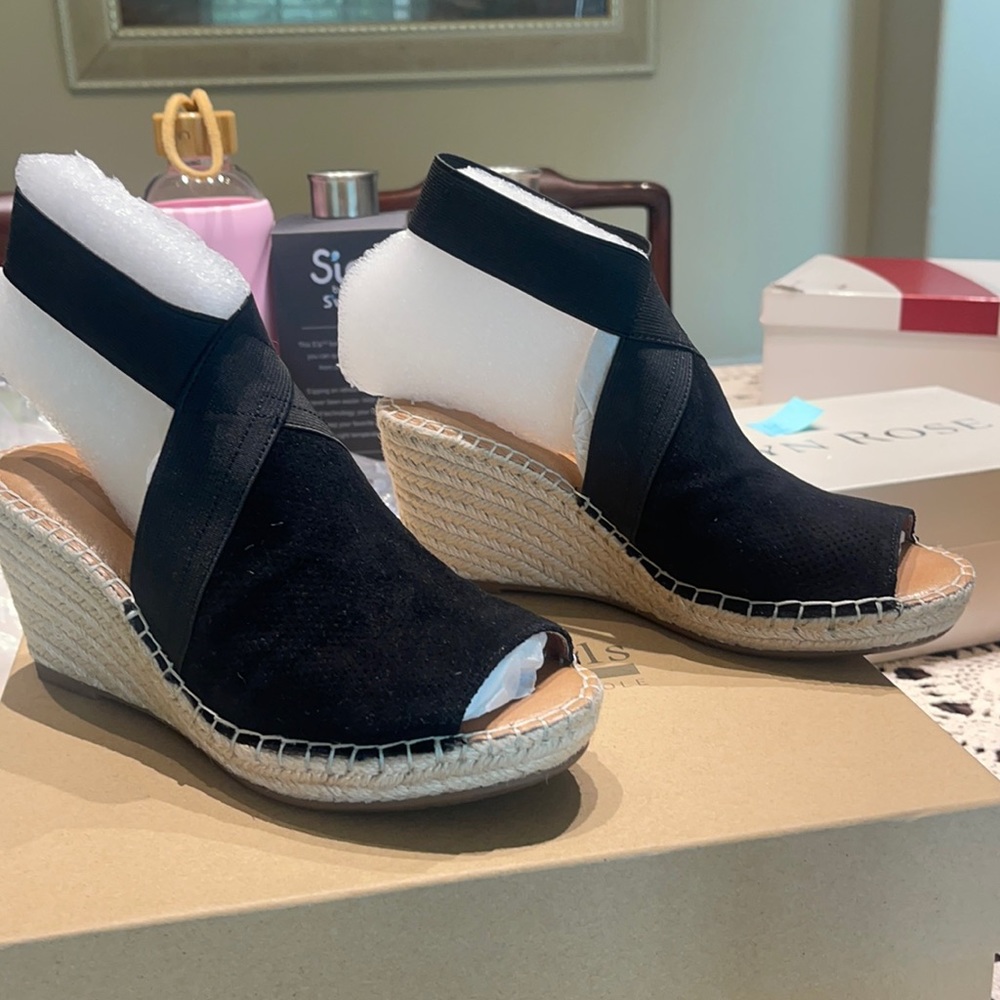 Kenneth Cole gentle soul Colleen wedges